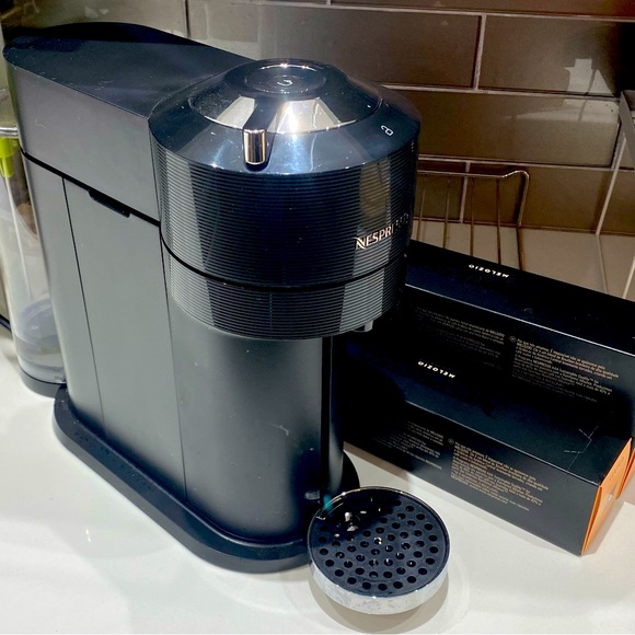 Nespresso Vertuo espresso maker - Picture 1 of 1